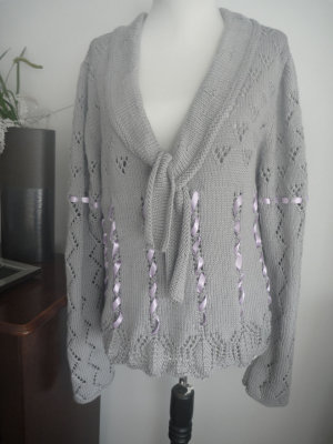 #214 Grey cotton sweater with silk ribbons