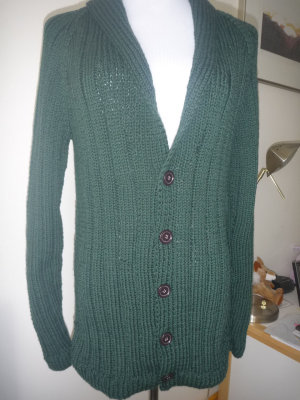 #247 Man green wool cardigan
