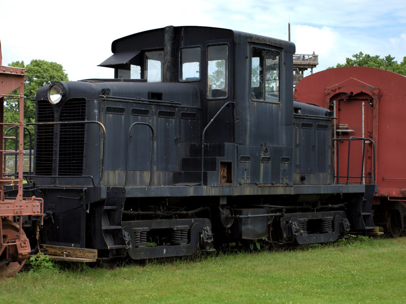 U.S. Army 44-Ton B+B Diesel-Electric Locomotive No. 106.  Manufactured By Whitcomb Locomotive Works In 1941