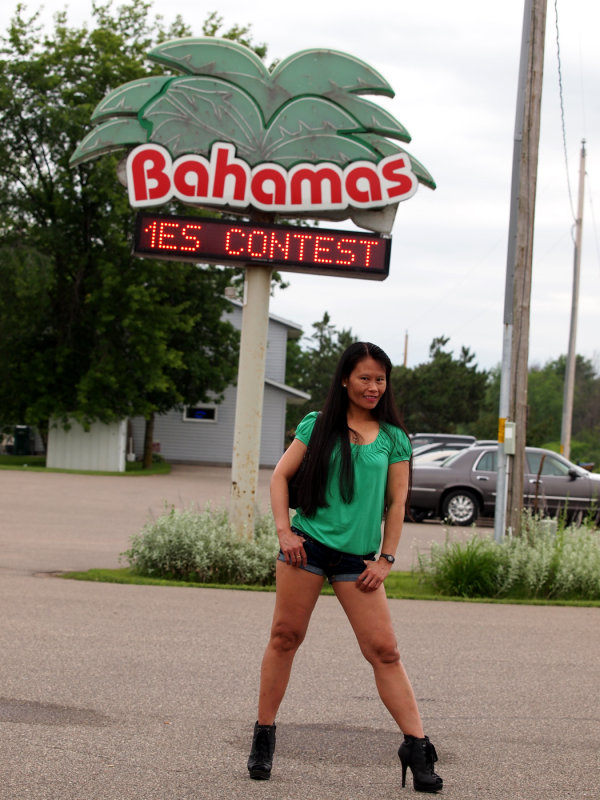 Here's Eve And The Bahamas Sign Just As We Are Arriving...
