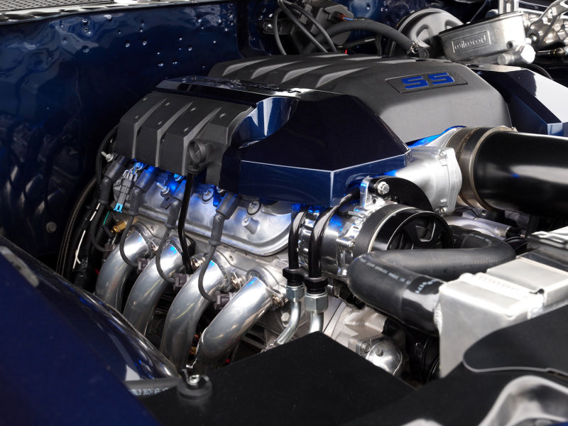 Great Use Of Blue Neon Lights To Accent This Engine And Compartment