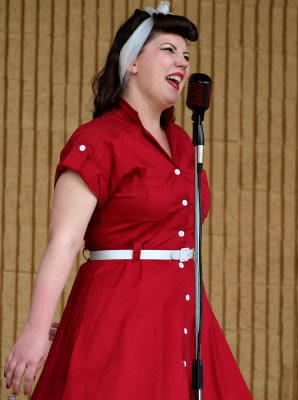 Carmen Lee  Belting Out The Oldies....
