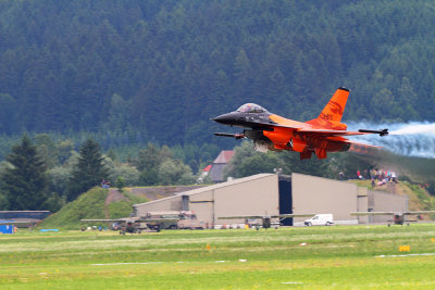 F-16 DEMO TEAM