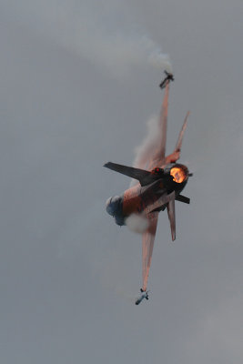 F-16 DEMO TEAM