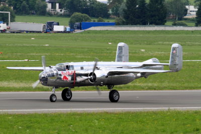 NORTH AMERICAN B-25J MITCHELL AIRPOWER 2013