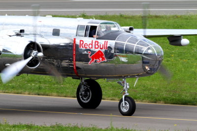 NORTH AMERICAN B-25J MITCHELL AIRPOWER 2013