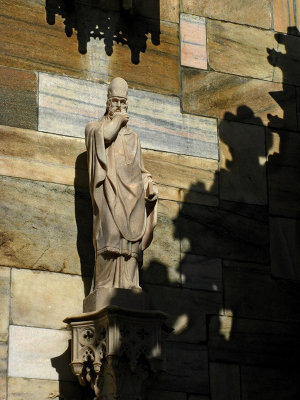 Statue and shadows .. 3610