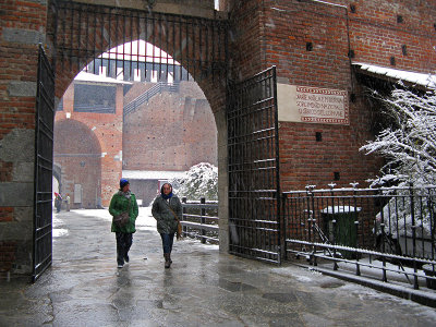 Castello Sforzesco, inner courtyard .. 4328