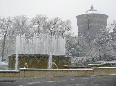 The fountain at Castello Sforzesco, close-up .. 4342.jpg