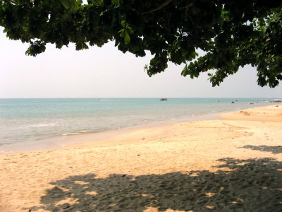 beach across the street from where we stayed (for less than 10 bucks a night)
