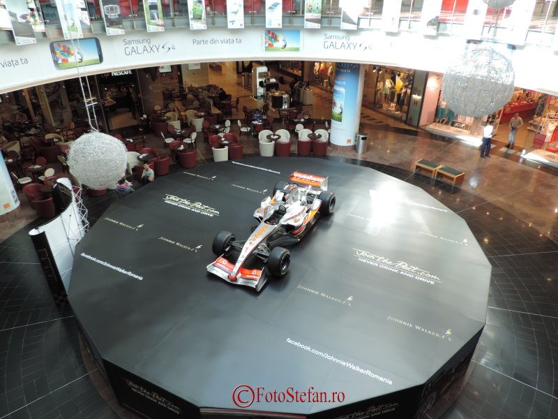 McLaren Mercedes MP4-23_nikon_p520_4mm.JPG