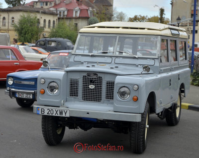 Land-Rover-Retro Parada Toamnei.JPG