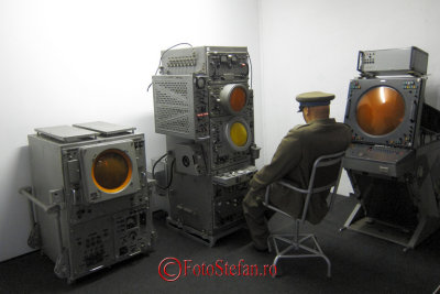 Muzeul-Aviatie-Bucuresti-radar.JPG