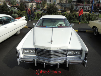 retroparada-primaverii2014-cadilac-3.JPG