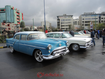 retroparada-primaverii2014-oldsmobile-2.JPG