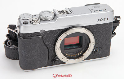 fujifilm-x-e1-mirrorless-1.jpg