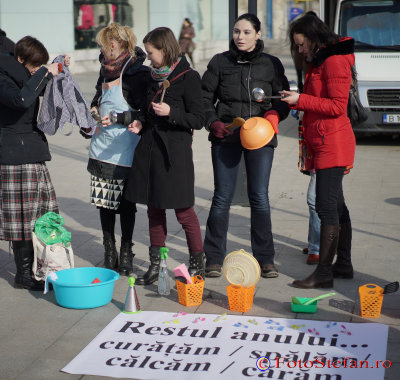 protest-8-martie-bucuresti-4.jpg