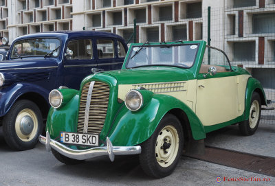 Retro-Parada-Primaverii-Bucuresti-1.JPG