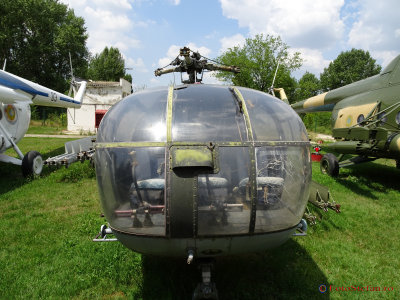 muzeul-aviatiei-bucuresti-IAR316-2.JPG