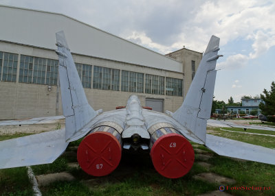 muzeul-aviatiei-bucuresti-MIG29-Sniper-14.JPG