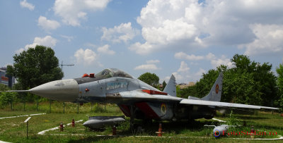 muzeul-aviatiei-bucuresti-MIG29-Sniper-6.JPG