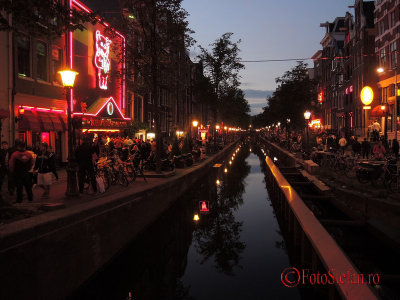 amsterdam-summer-vara-red-light-district-2.JPG