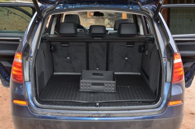 New cargo mat with collapsible storage box