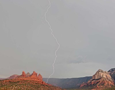 lightning 8540H.jpg
