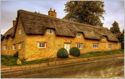 Winchcombe Thatched Cottage