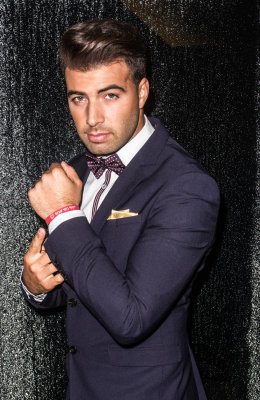 JenCarlos Canela