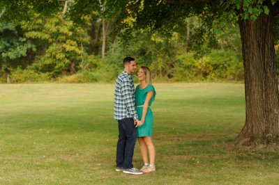 Engagement Pictures at Duke Island Park