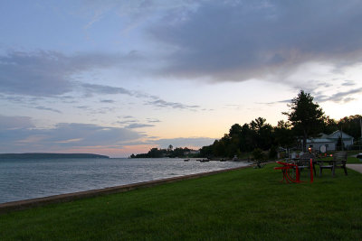 IMG_8002 Munising Bay dawn.jpg