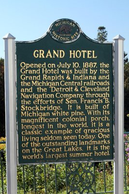 IMG_8879 MI Grand Hotel sign.jpg