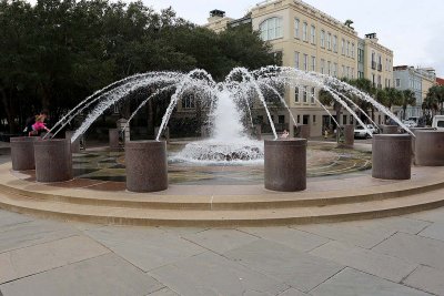 EE5A6318 Waterfront fountain.jpg