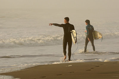 EE5A7813 Look a wave.jpg