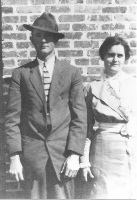 Simon and Susie Taylor about 1914