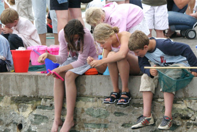 Crab Catching #002.jpg
