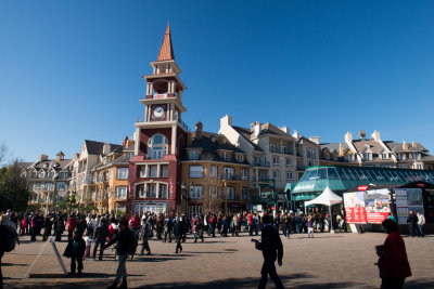 141012-24-Mont Tremblant - village.jpg