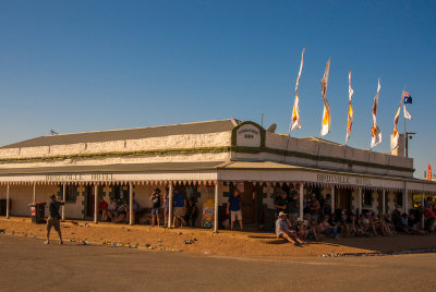 Birdsville-hotel-Outback-Queensland-1.jpg