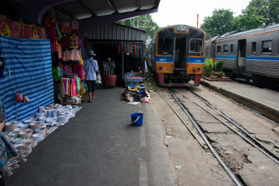 Mahachai station