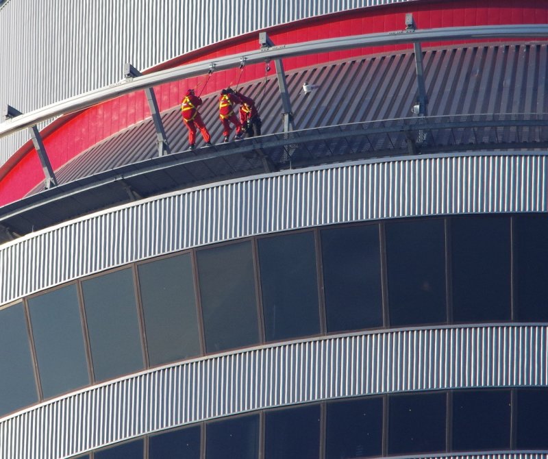 workers cn tower.jpg