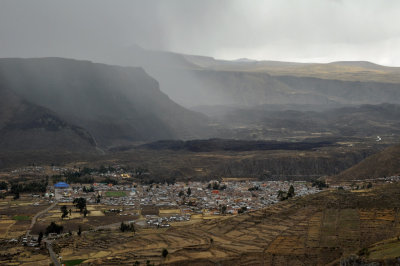 Rainshower approaching Chivay (3635 m)