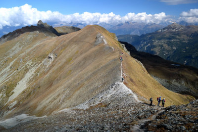 Ridge trail from La Brinta to Roc d'Orzival