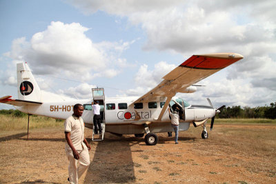 40726_124_Saadani-Airstrip.JPG