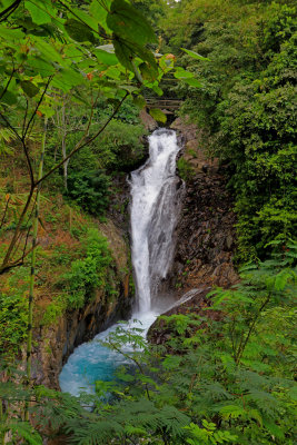 Gitgit FallsSangaraja Bali 5.jpg