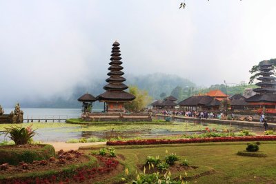 Ulun Danu Bratan 5.pb.jpg