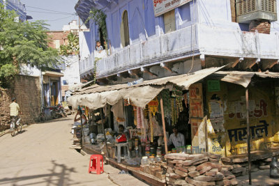 Karauli-out about.2.jpg