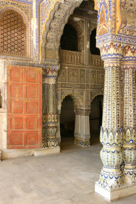 Karauli-Summer Palace.3.jpg