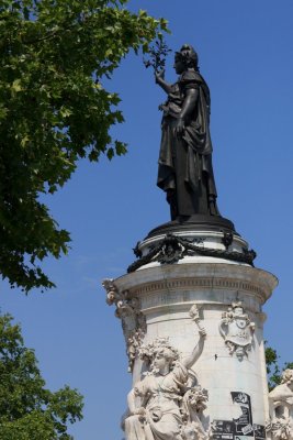 Statue on the Place de la Rpublique 