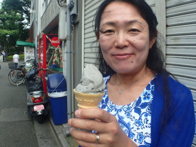 finally, kuro-goma ice cream!